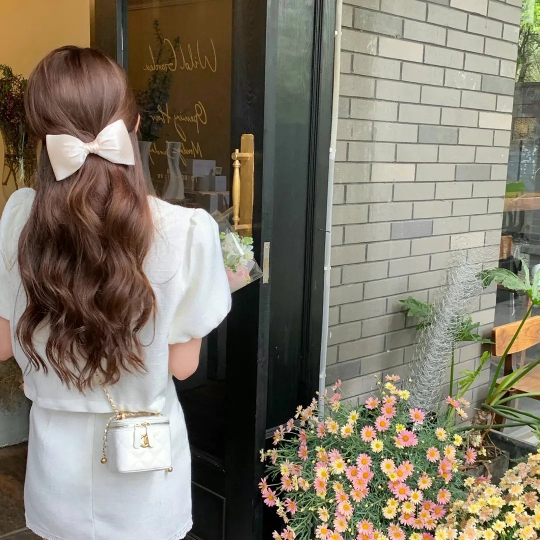 青灯照故尘
