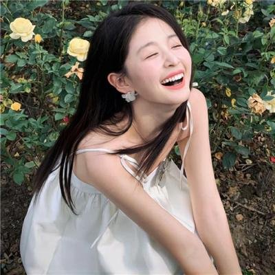 盛夏不如她迷人
